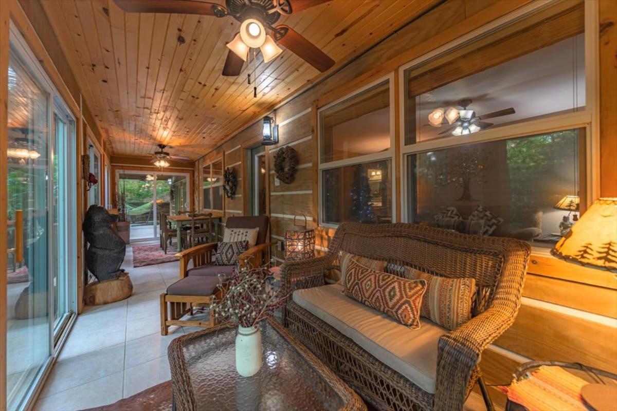 Waterfront Mountain Cabin With Hot Tub Villa Блу Ридж Екстериор снимка