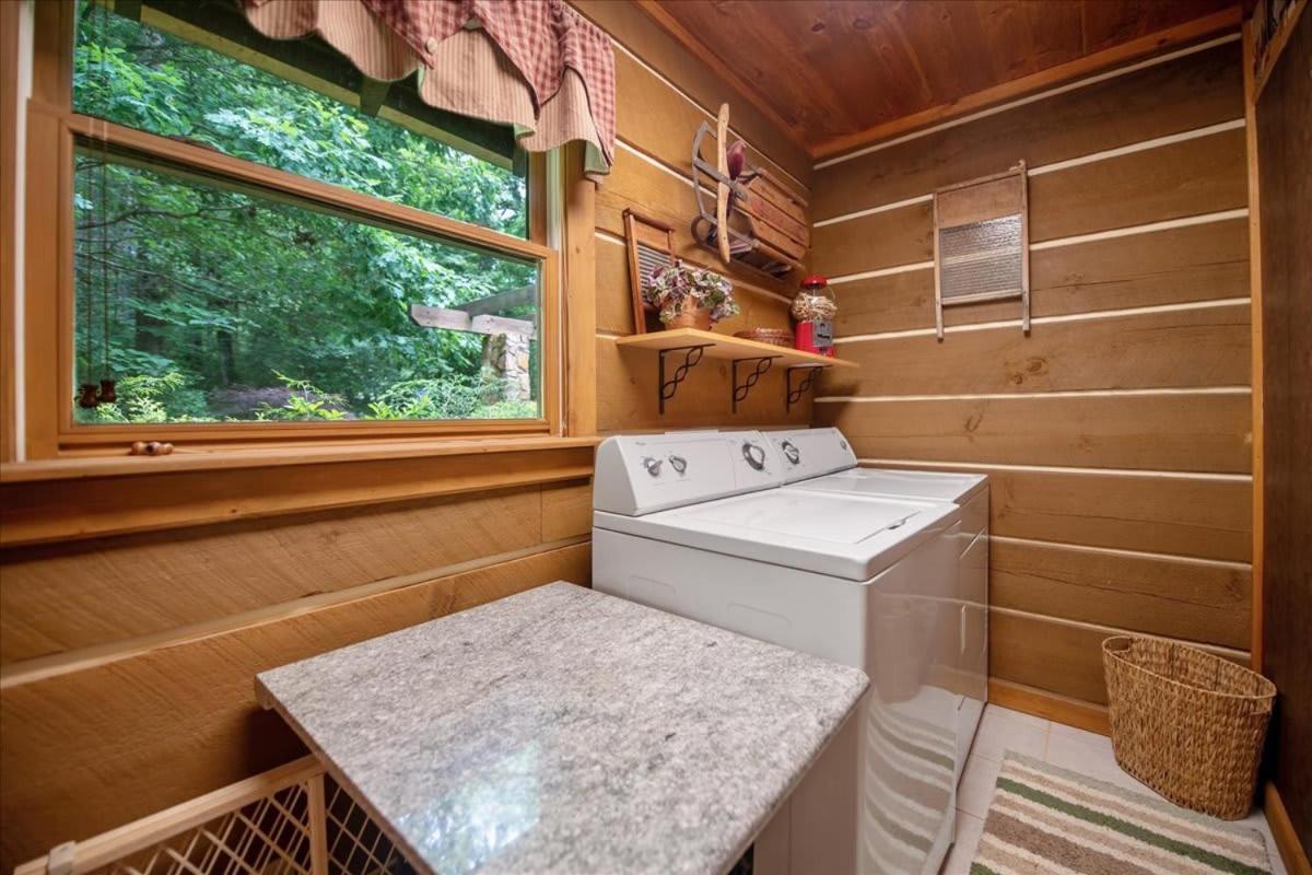 Waterfront Mountain Cabin With Hot Tub Villa Блу Ридж Екстериор снимка